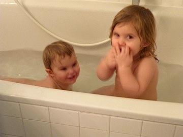 Frieda & Linda taking a bath